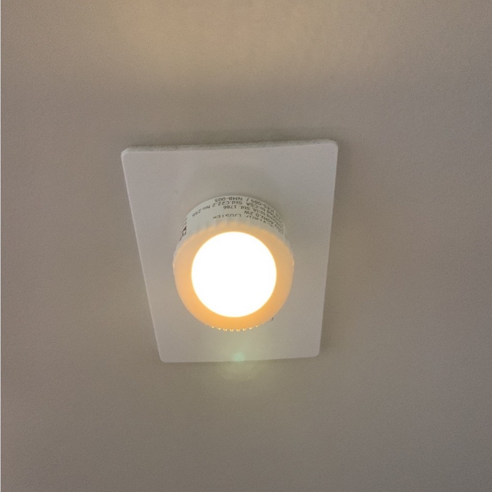 $5 or free with purchase IKEA Hallway Nightlight, New - Picture 3 of 4
